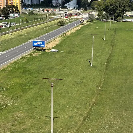 Διαμέρισμα Topolcianska - Free Garage Parking & 10min Tram To Center